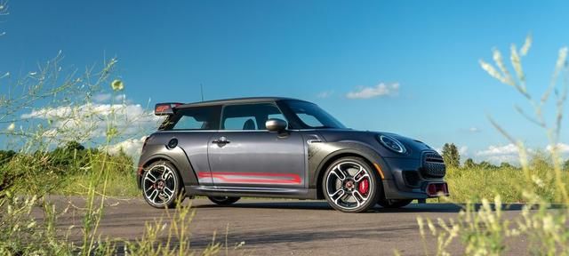 评测MINI Cooper JCW：精致小车的运动感