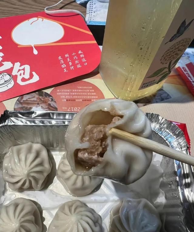 惊了！肯德基居然开卖小笼包了？还有这个神操作…上海网友不服！你想得通伐？