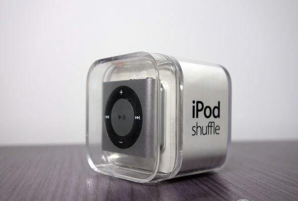 全新ipod shuffle 开箱图1