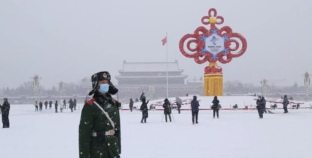 有子弟兵守护，每一天都是平安夜……