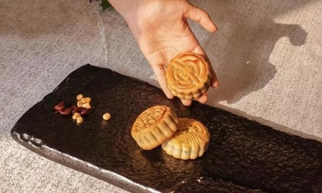 科普日锦囊——中秋节为什么一定要吃月饼？