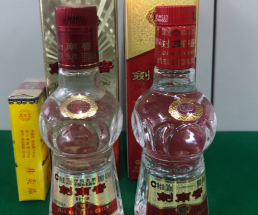 盘点适合送礼的5款白酒：口感好品质佳，都是大品牌，送礼倍有面