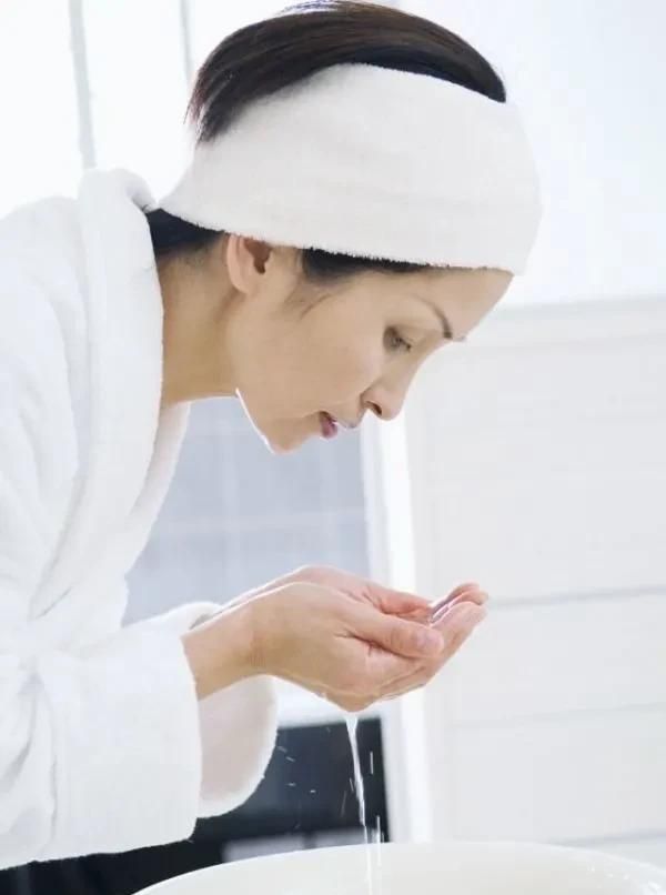 护肤：肥皂洗脸有什么好处 让你的肌肤变更好