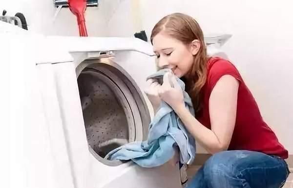 衣服不管染上什么，用这招都能洗掉，太实用了！