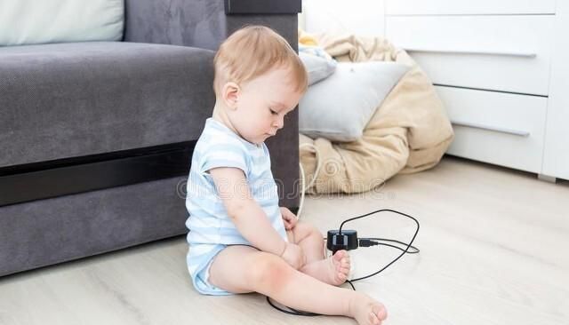 触电事故触目惊心，防止宝宝触电，宝宝触电的救治步骤