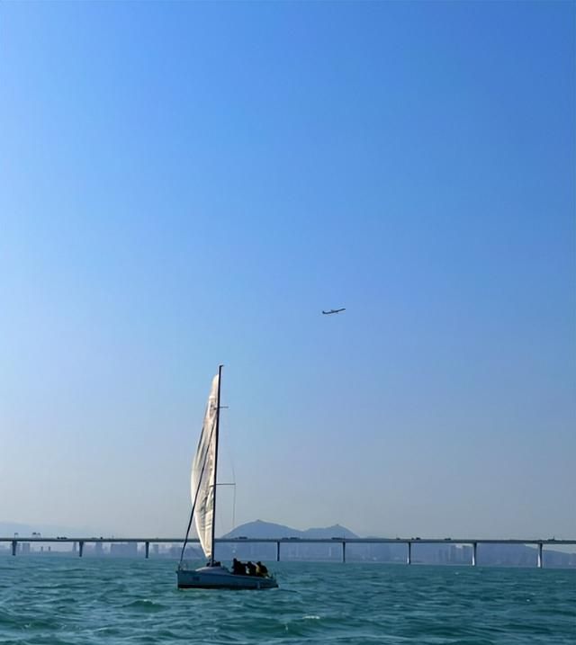 来厦门必打卡的五缘湾帆船，赏海景、观海豚，适合春夏来玩~