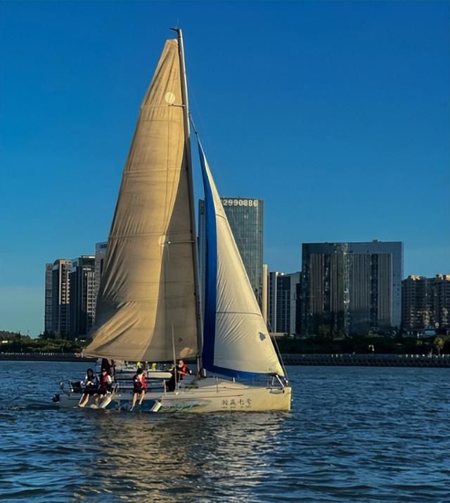 来厦门必打卡的五缘湾帆船，赏海景、观海豚，适合春夏来玩~