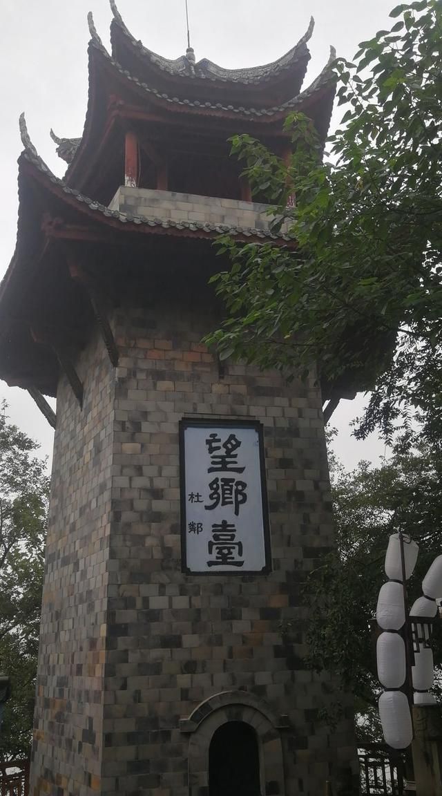 抵达“鬼城”，黄泉路原来长这样