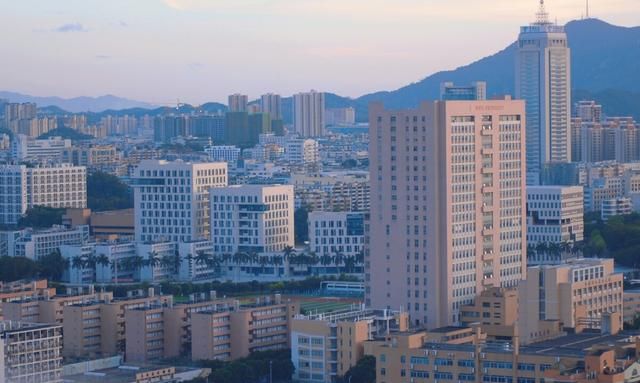 五邑大学：位于侨乡江门的一所公办本科院校，工学专业占比超45%